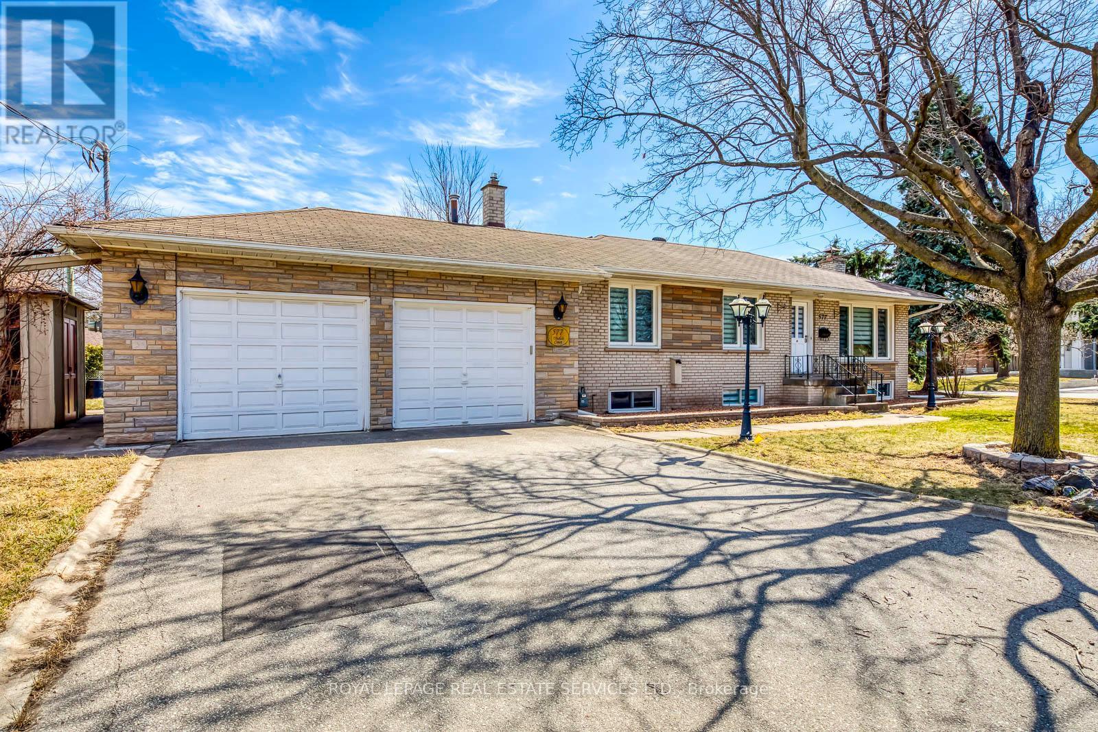 577 Trudale Court, Oakville, ON - Outdoor