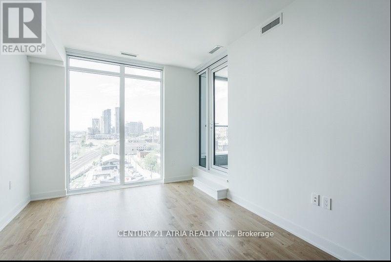 903W - 27 Bathurst Street, Toronto, ON - Indoor Photo Showing Other Room