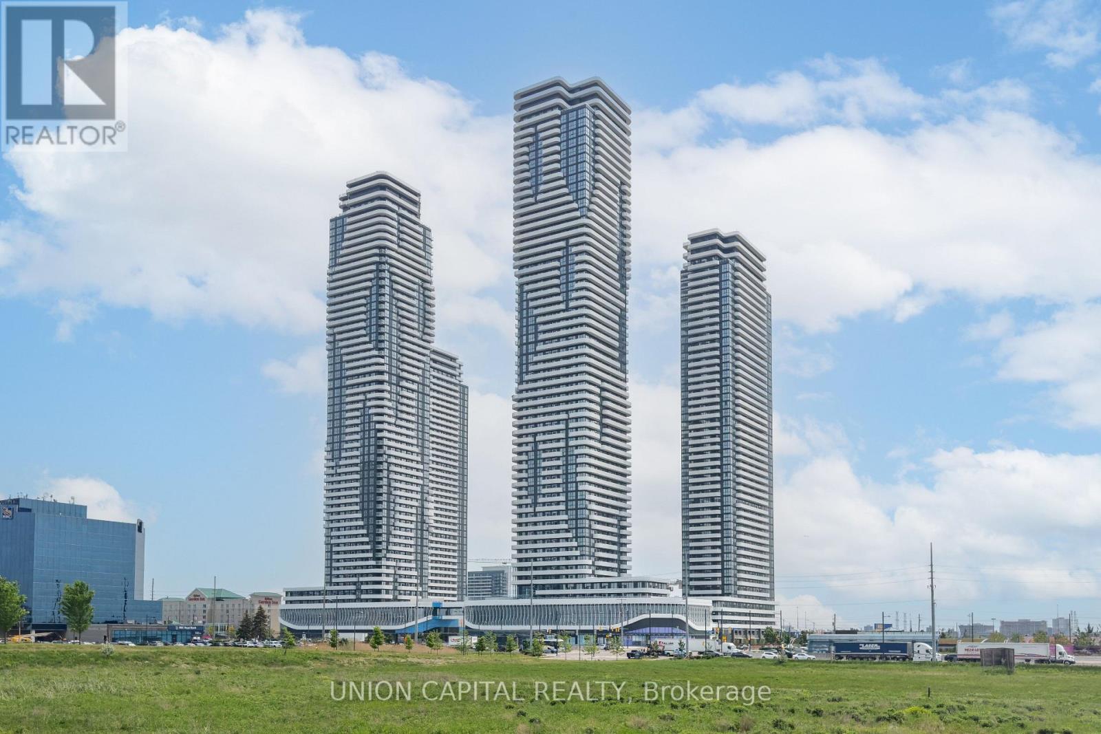 3109 - 225 Commerce Street, Vaughan, ON - Outdoor With Facade