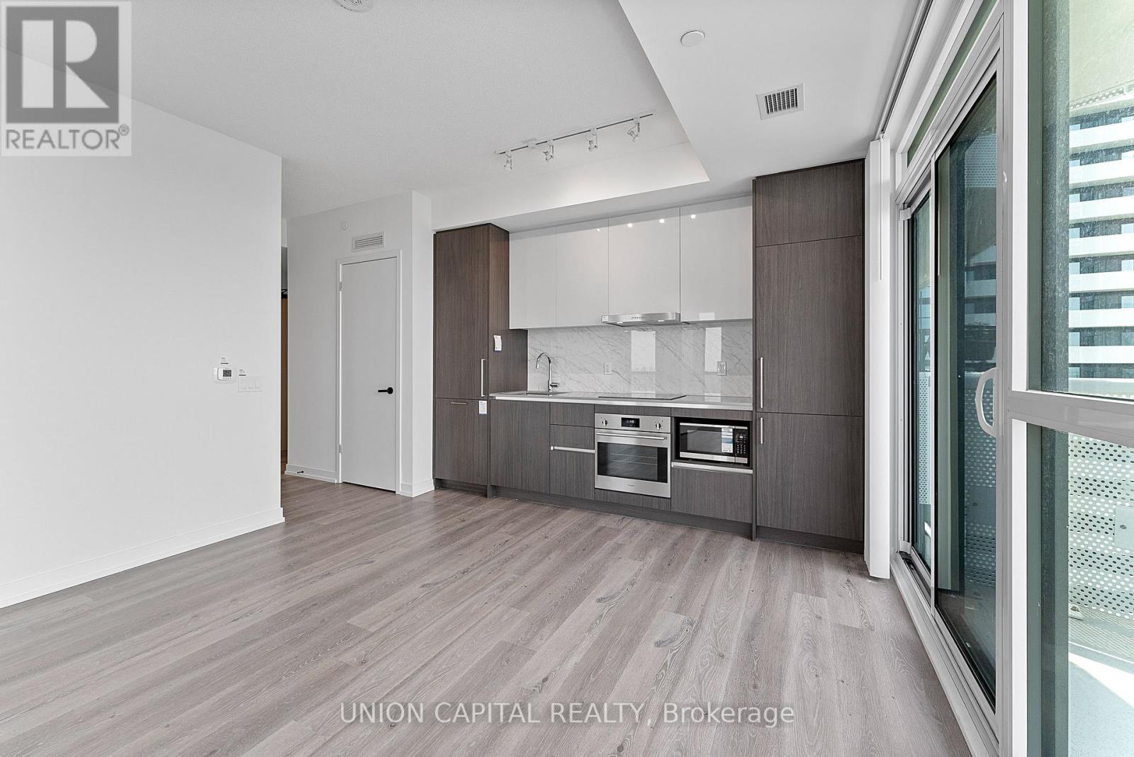 3109 - 225 Commerce Street, Vaughan, ON - Indoor Photo Showing Kitchen