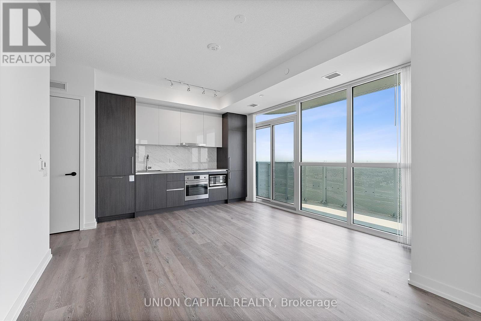 3109 - 225 Commerce Street, Vaughan, ON - Indoor Photo Showing Kitchen