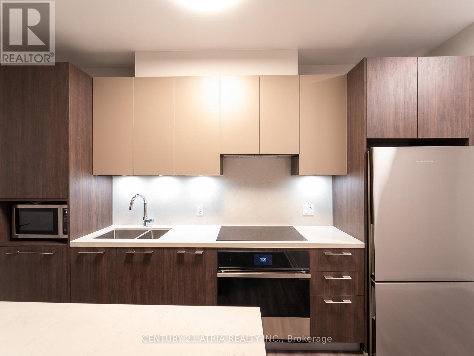 4610 - 8 Water Walk Drive, Markham, ON - Indoor Photo Showing Kitchen With Double Sink