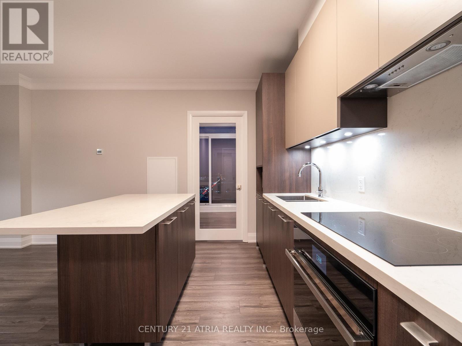 4610 - 8 Water Walk Drive, Markham, ON - Indoor Photo Showing Kitchen