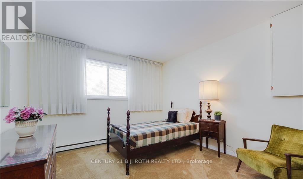 787 Innisfil Beach Road, Innisfil, ON - Indoor Photo Showing Bedroom