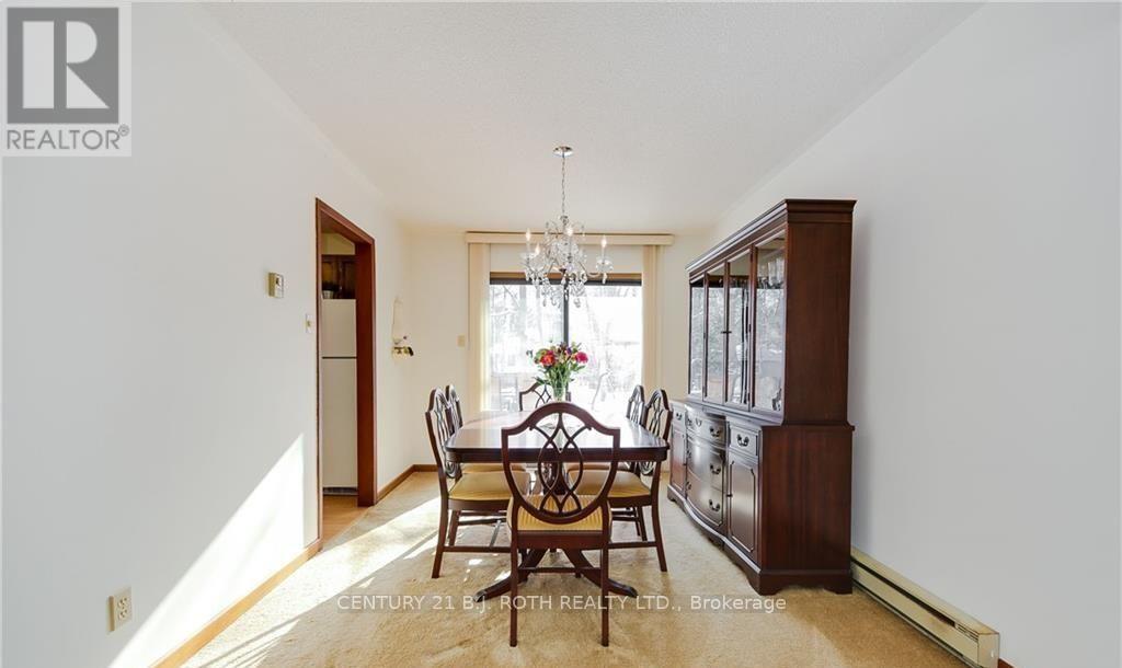 787 Innisfil Beach Road, Innisfil, ON - Indoor Photo Showing Dining Room