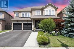 40 RAMPART DRIVE Brampton, ON L6P 2Z1