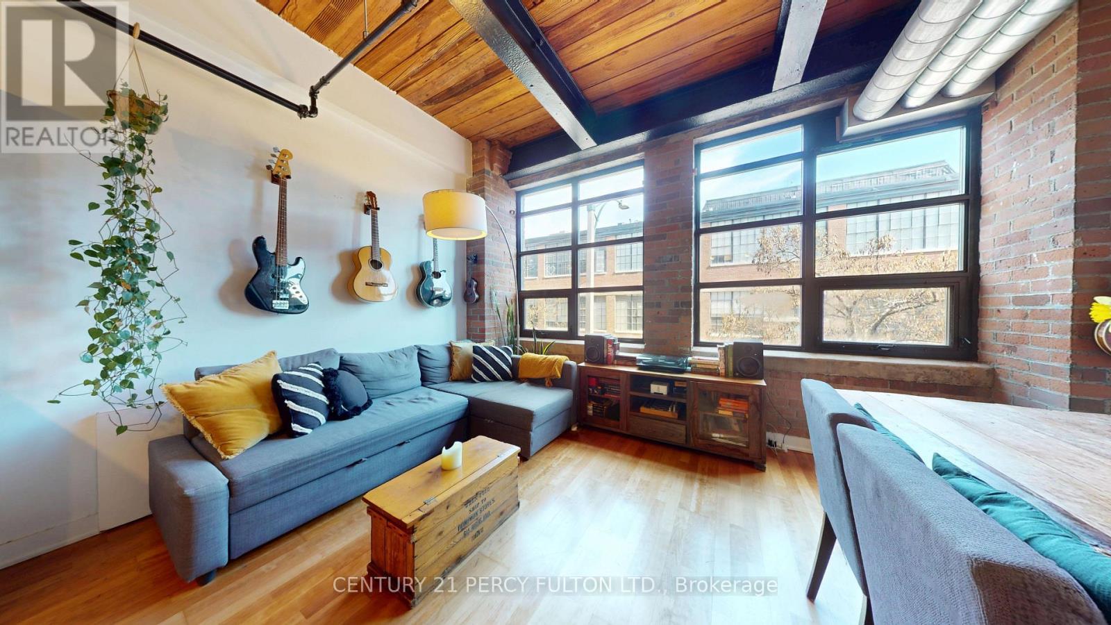 217 - 43 Hanna Avenue, Toronto, ON - Indoor Photo Showing Living Room