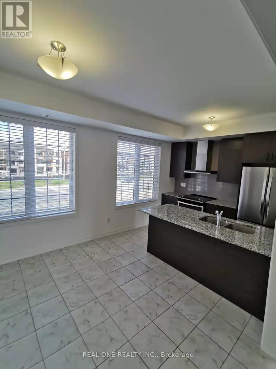 209 Harding Park Street, Newmarket, ON - Indoor