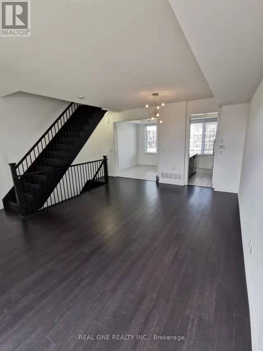 209 Harding Park Street, Newmarket, ON - Indoor