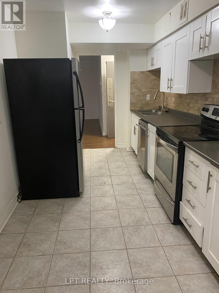 504 - 80 Inverlochy Boulevard, Markham, ON - Indoor Photo Showing Kitchen