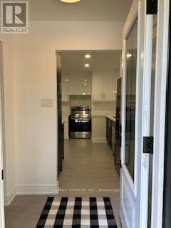 639 Pine Grove Avenue, Innisfil, ON - Indoor Photo Showing Other Room