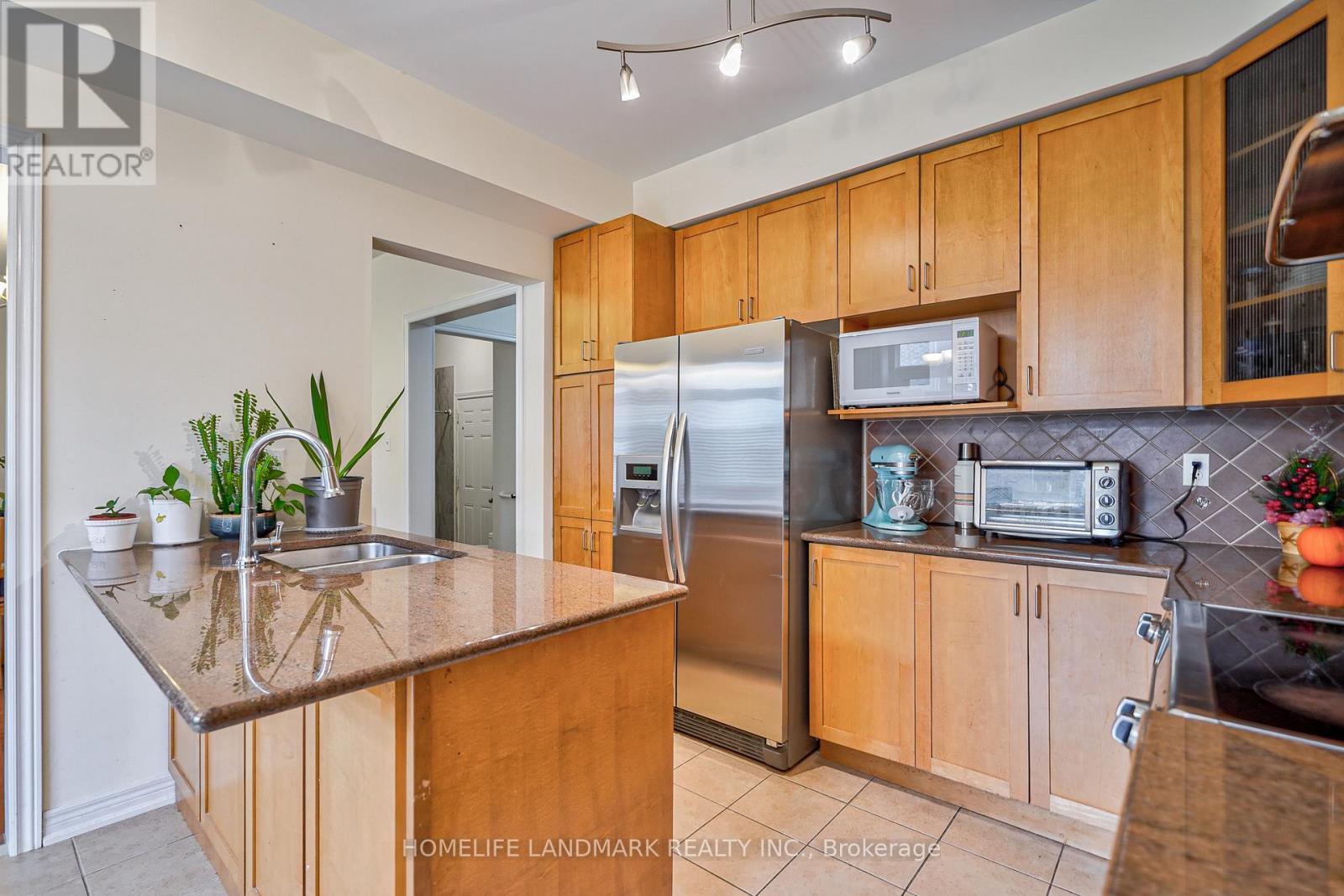 83 Hawksbury Road, Markham, ON - Indoor Photo Showing Kitchen With Double Sink