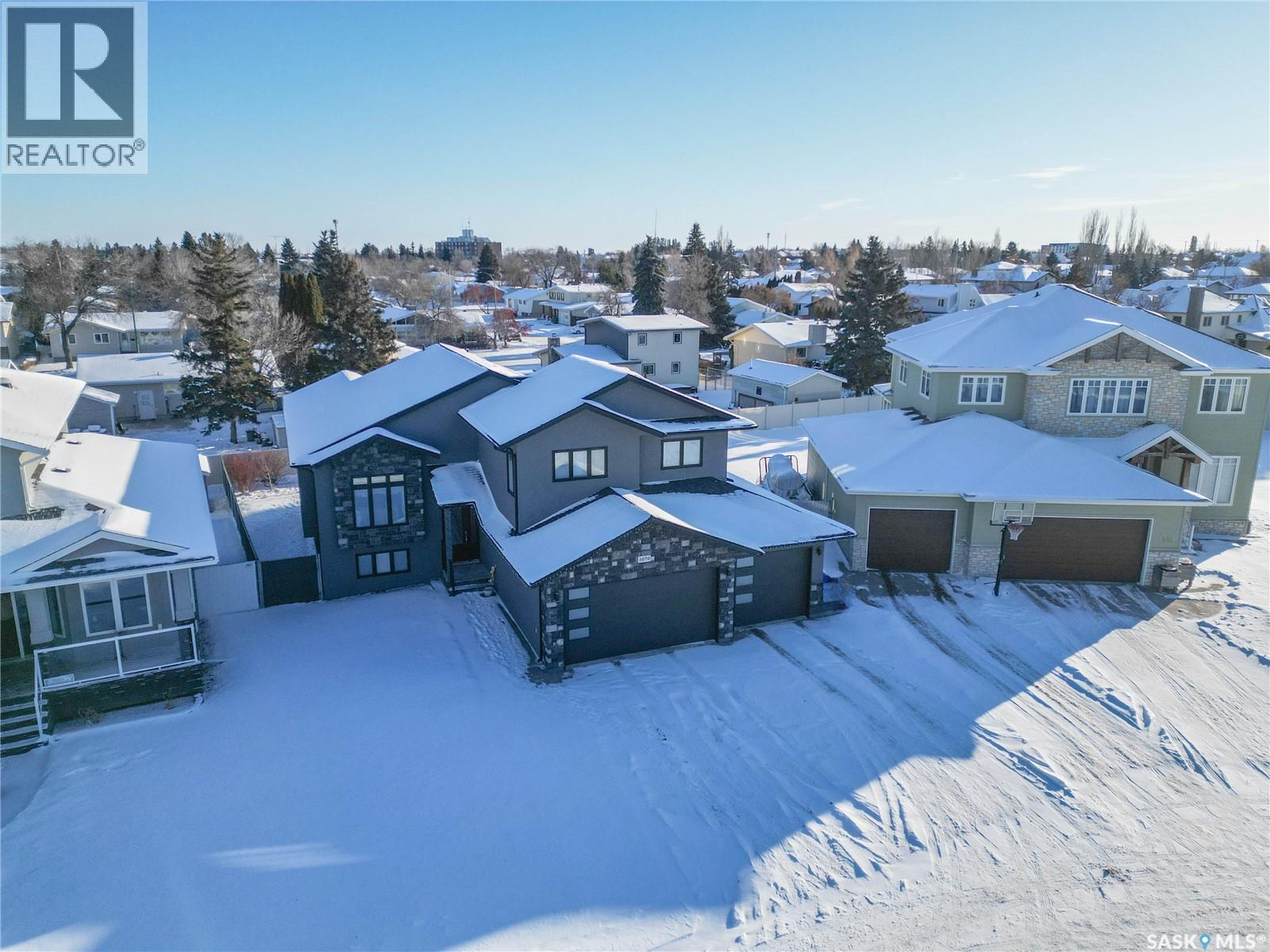 3070 Lakeview Drive, Prince Albert, SK - Outdoor With Deck Patio Veranda