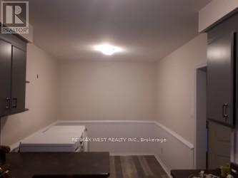 14 Tofield Crescent, Toronto, ON - Indoor Photo Showing Other Room