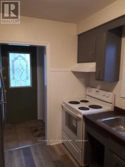 14 Tofield Crescent, Toronto, ON - Indoor Photo Showing Kitchen