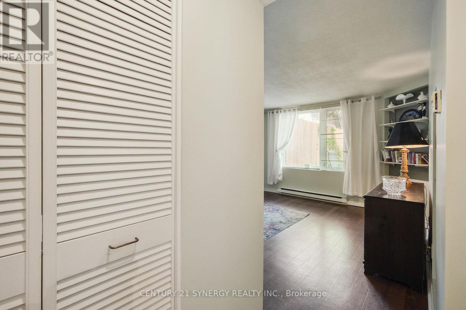 The master suite - 104 - 295 Gilmour Street, Ottawa, ON - Indoor Photo Showing Other Room