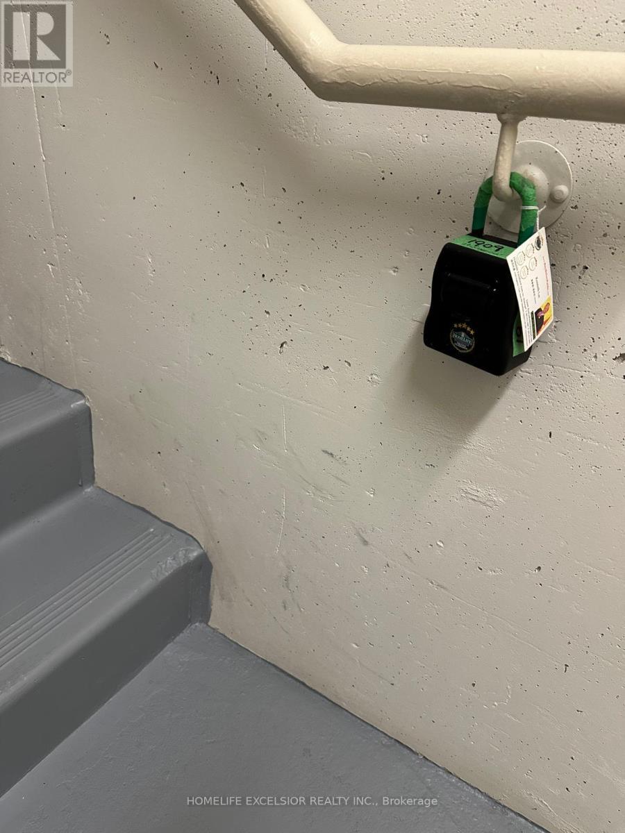 1909 - 29 Singer Court, Toronto, ON -