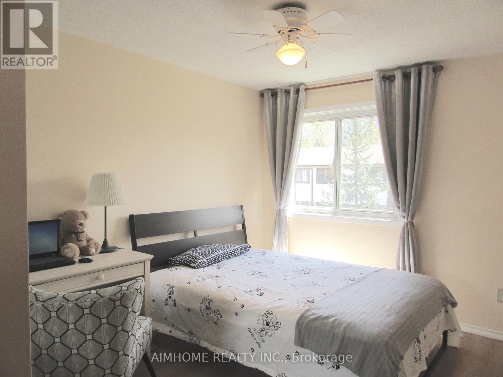 28 - 15 Huntingwood Drive, Toronto, ON - Indoor Photo Showing Bedroom