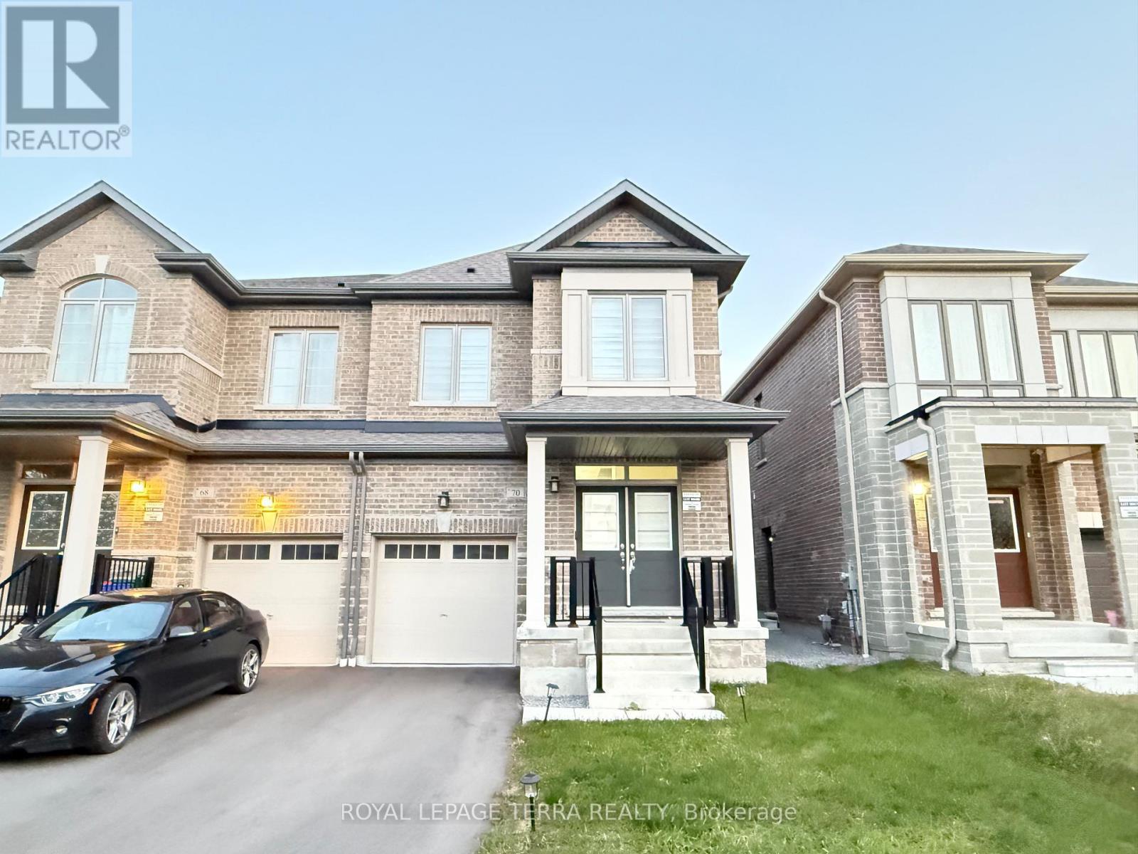 70 Fruitful Crescent, Whitby, ON - Outdoor With Facade
