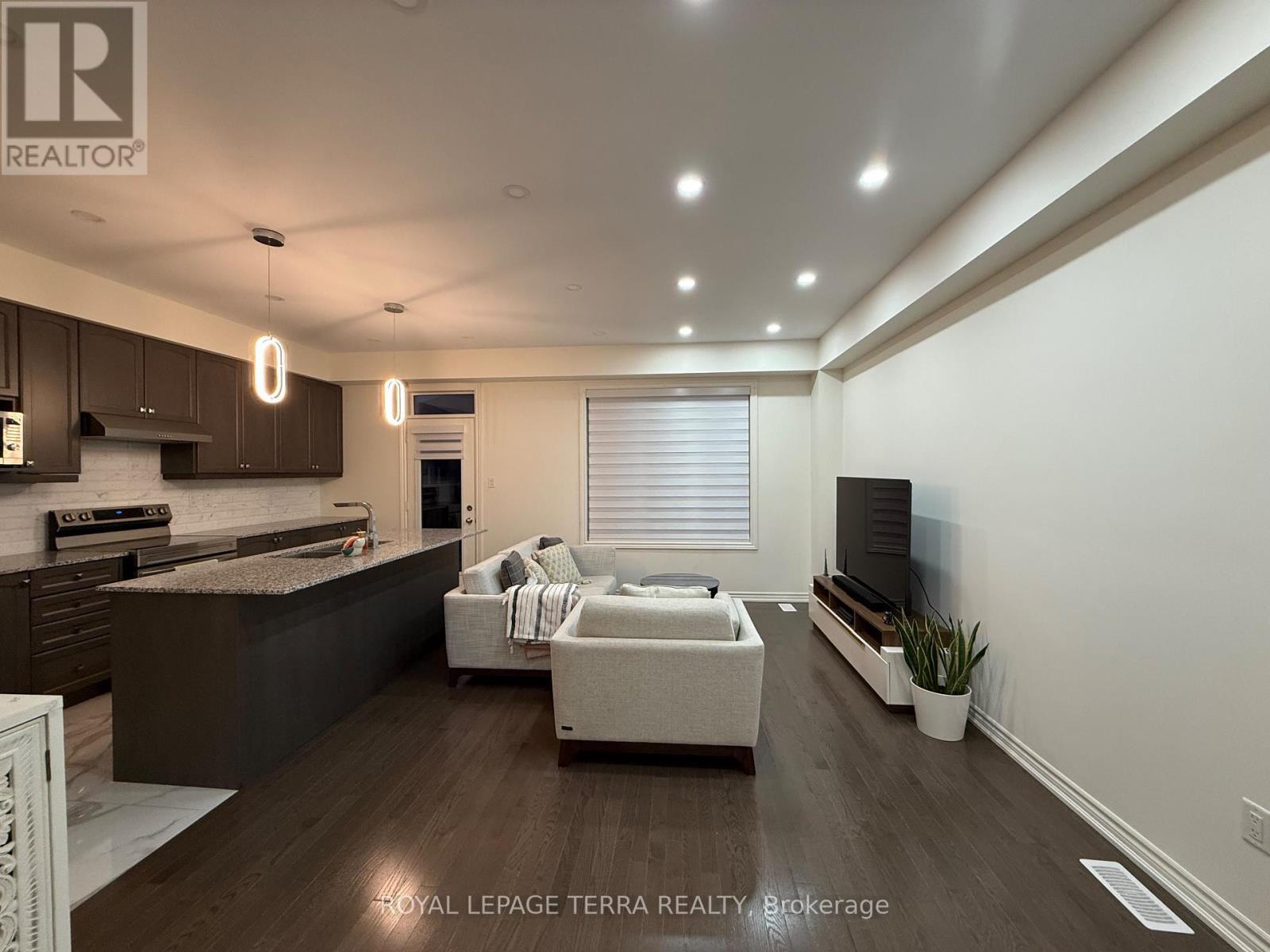 70 Fruitful Crescent, Whitby, ON - Indoor