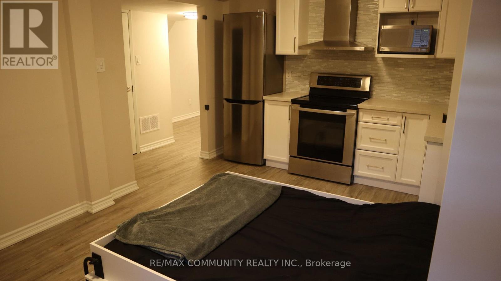 Basement - 1061 Rowntree Crescent, Pickering, ON - Indoor Photo Showing Kitchen With Stainless Steel Kitchen