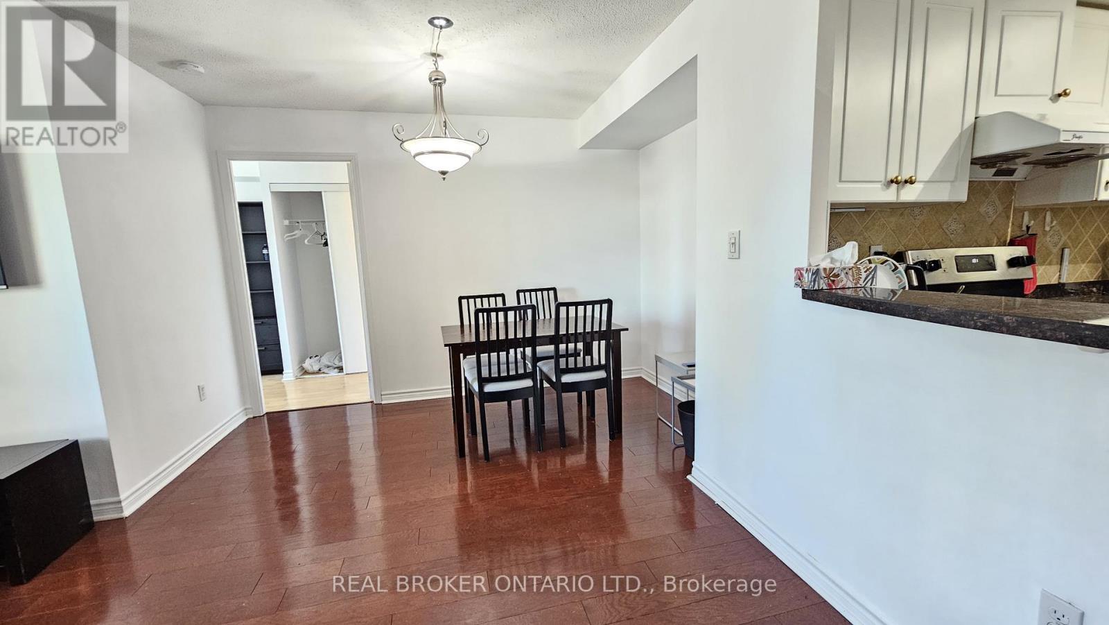 1516 - 7 Lorraine Drive, Toronto, ON - Indoor