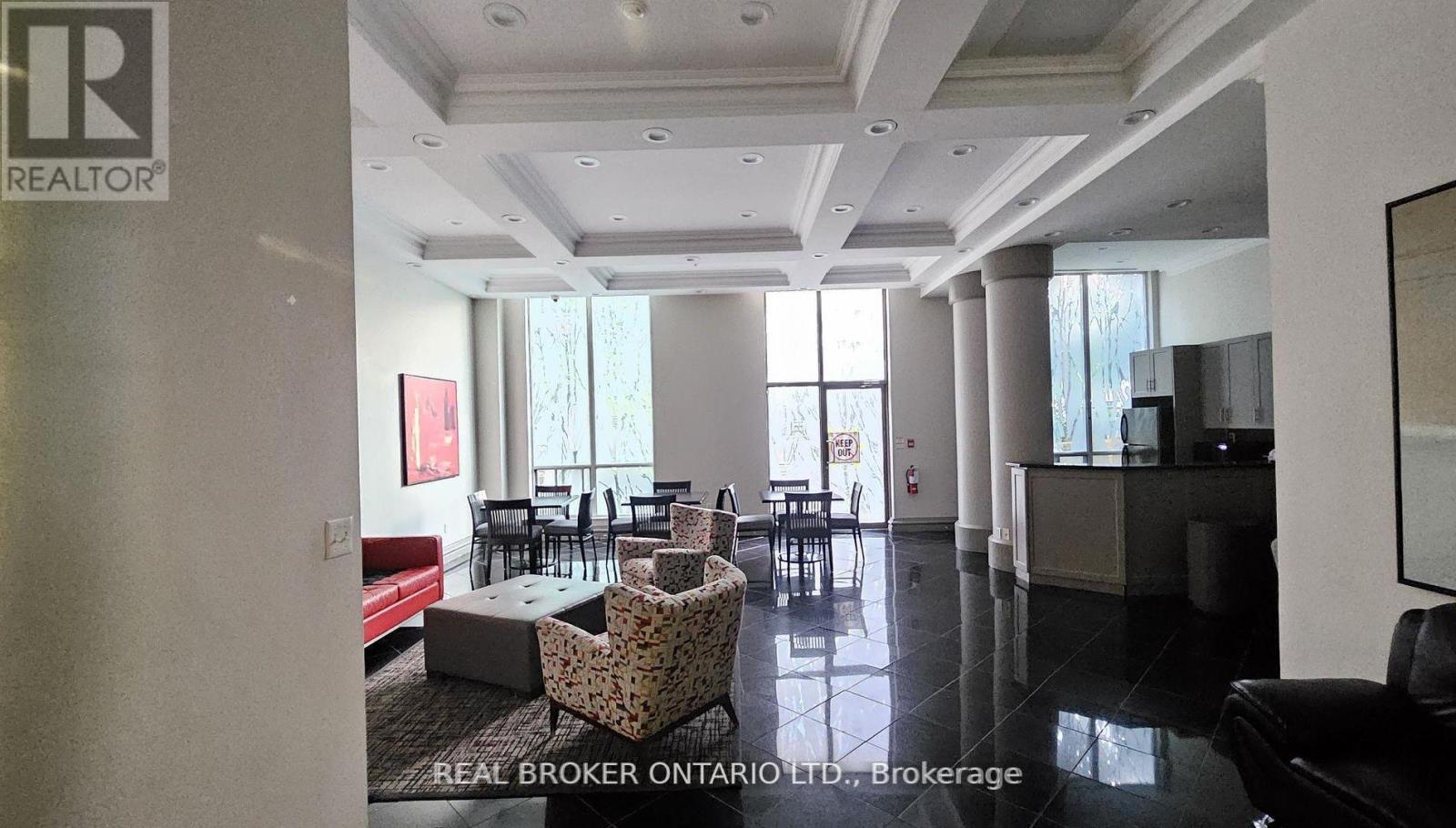 1516 - 7 Lorraine Drive, Toronto, ON - Indoor Photo Showing Other Room