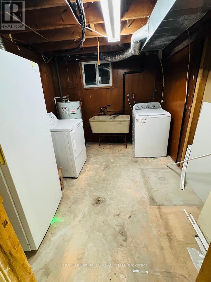 32A Crossley Drive, Port Hope, ON - Indoor Photo Showing Laundry Room
