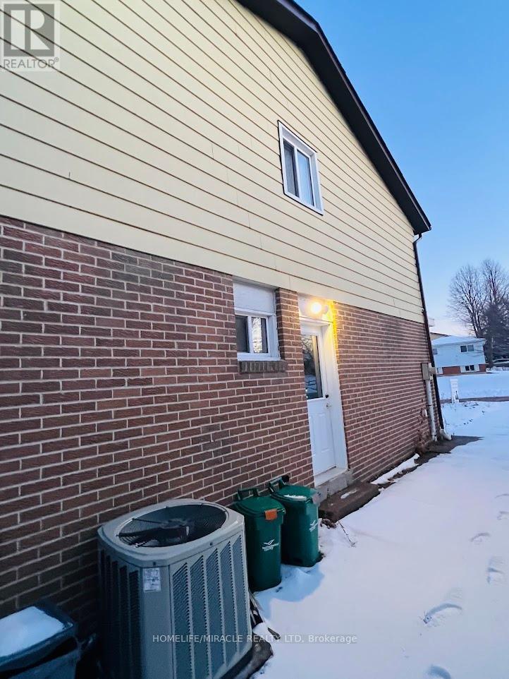 32A Crossley Drive, Port Hope, ON - Outdoor With Exterior