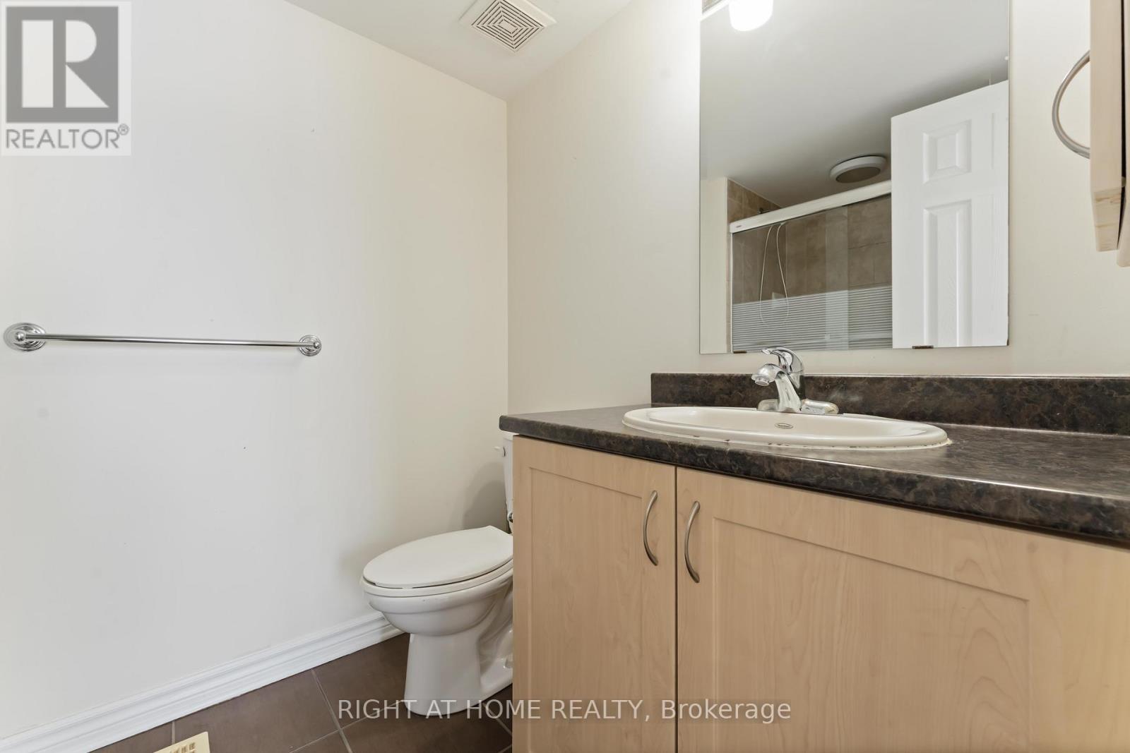 B - 574 Chapman Mills Drive, Ottawa, ON - Indoor Photo Showing Bathroom