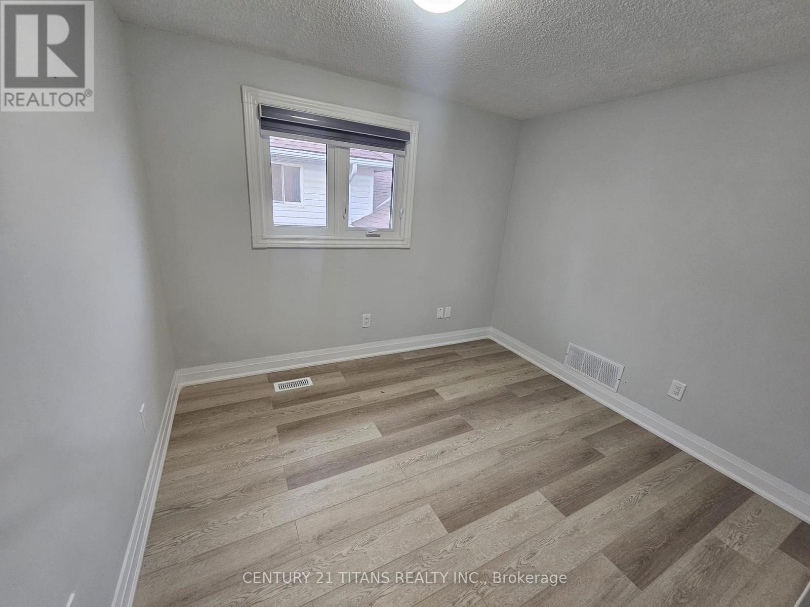 Main Floor - 1959 Dalhousie Crescent, Oshawa, ON - Indoor Photo Showing Other Room