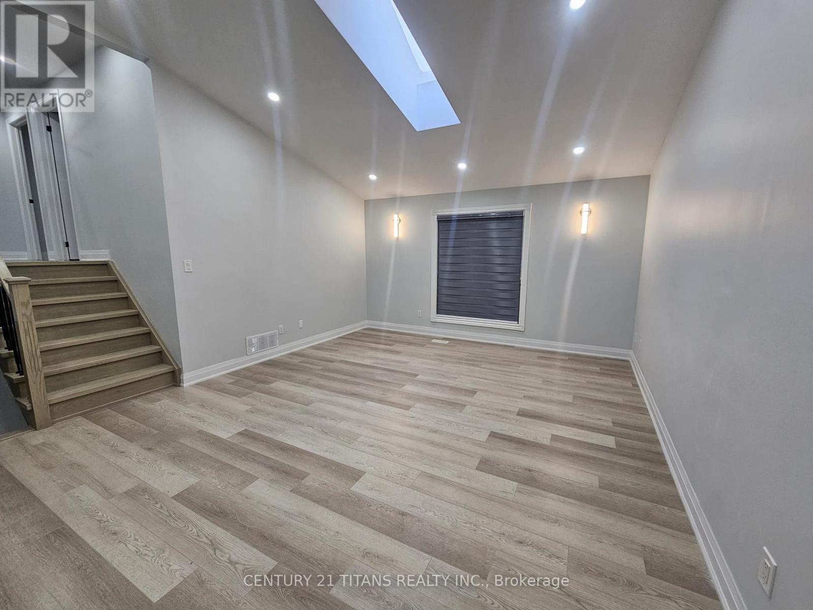 Main Floor - 1959 Dalhousie Crescent, Oshawa, ON - Indoor Photo Showing Other Room