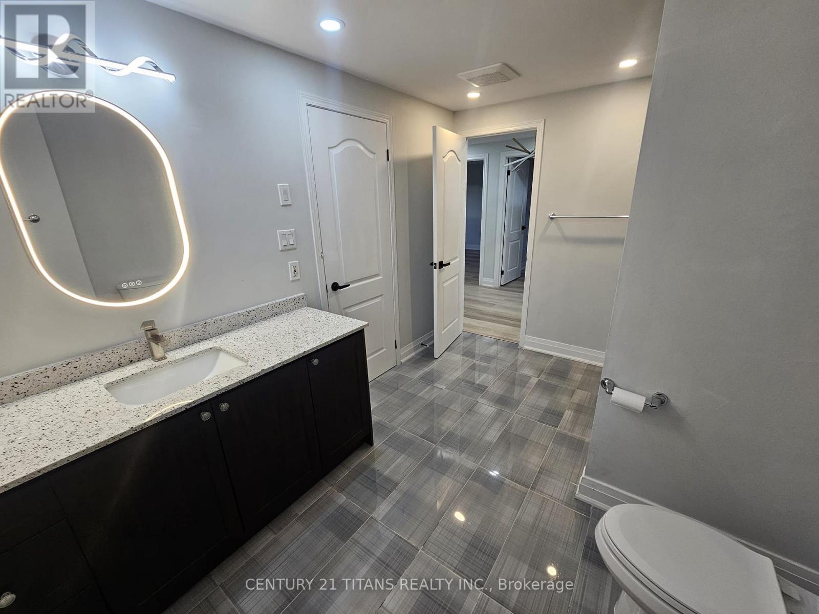 Main Floor - 1959 Dalhousie Crescent, Oshawa, ON - Indoor Photo Showing Bathroom