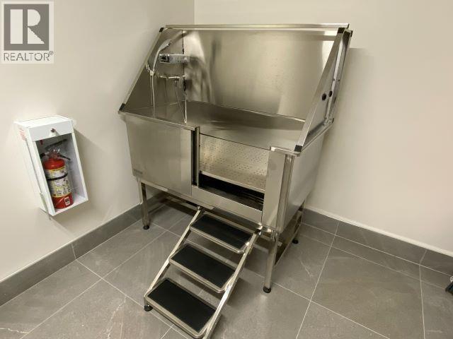 405 150 James Road, Port Moody, BC - Indoor Photo Showing Other Room