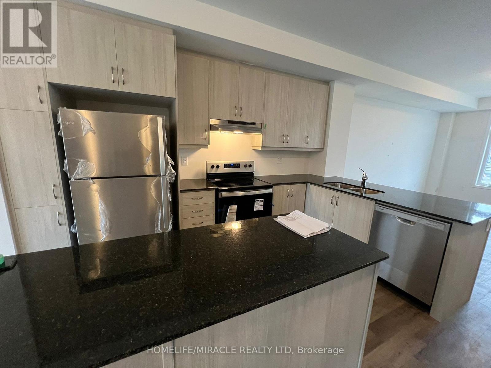 148 Keppel Circle, Brampton, ON - Indoor Photo Showing Kitchen With Stainless Steel Kitchen With Double Sink