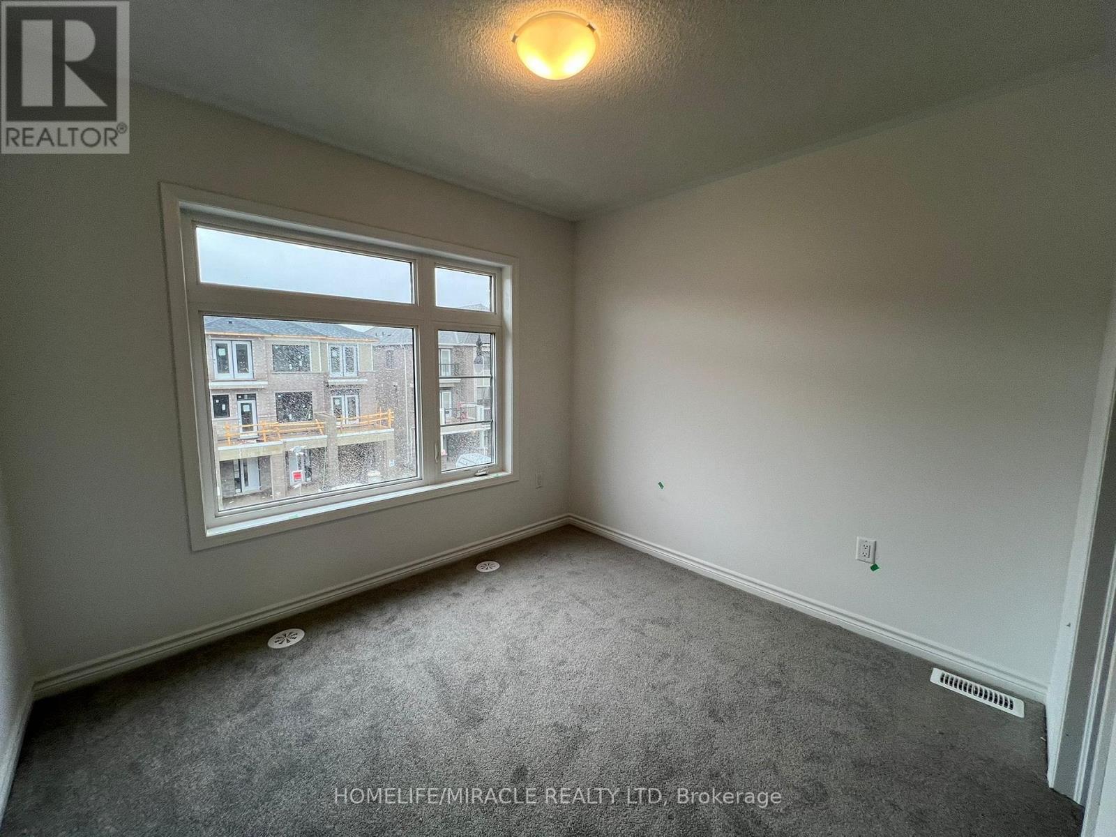 148 Keppel Circle, Brampton, ON - Indoor Photo Showing Other Room