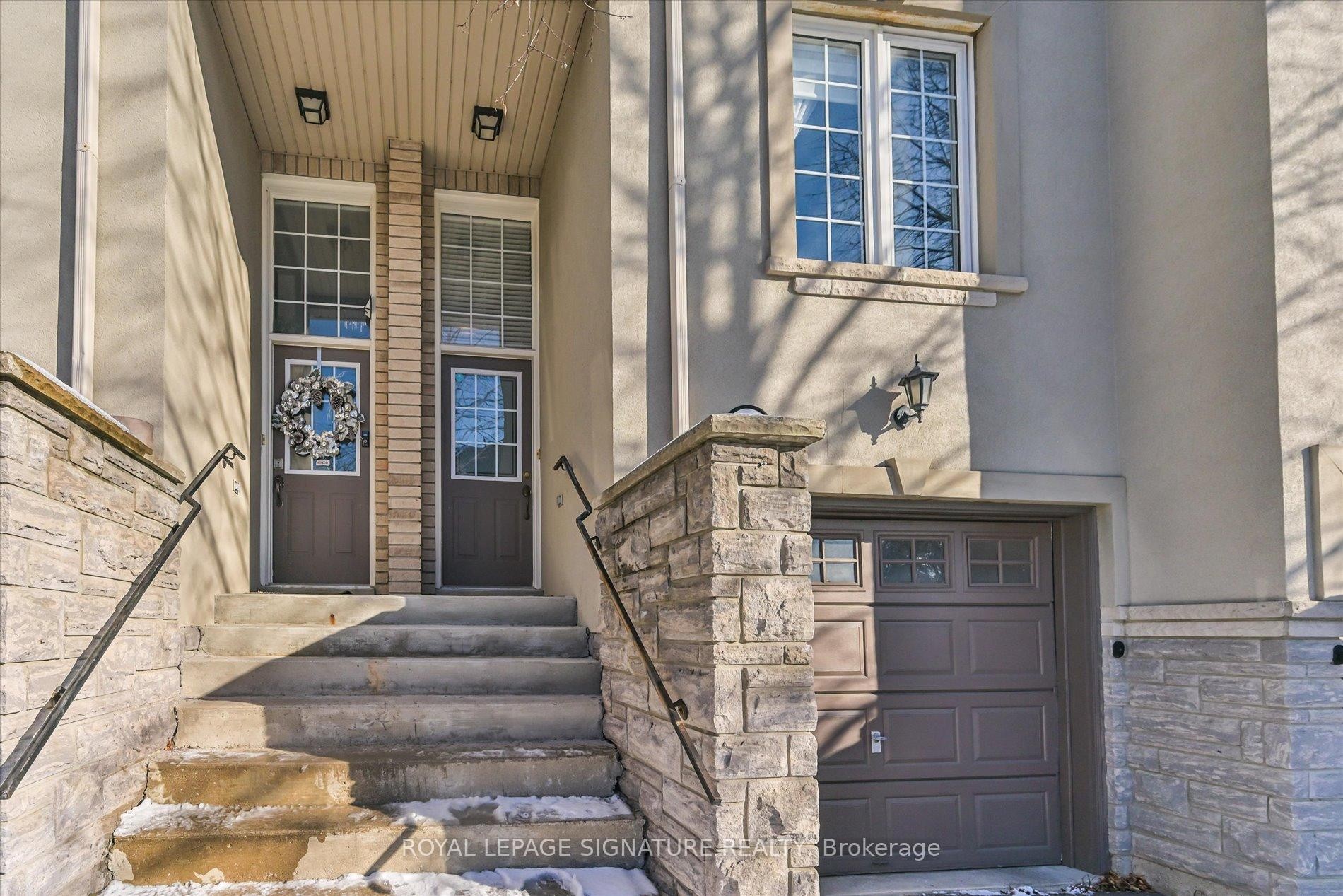 11-435 Hensal Circle, Mississauga, ON - Outdoor