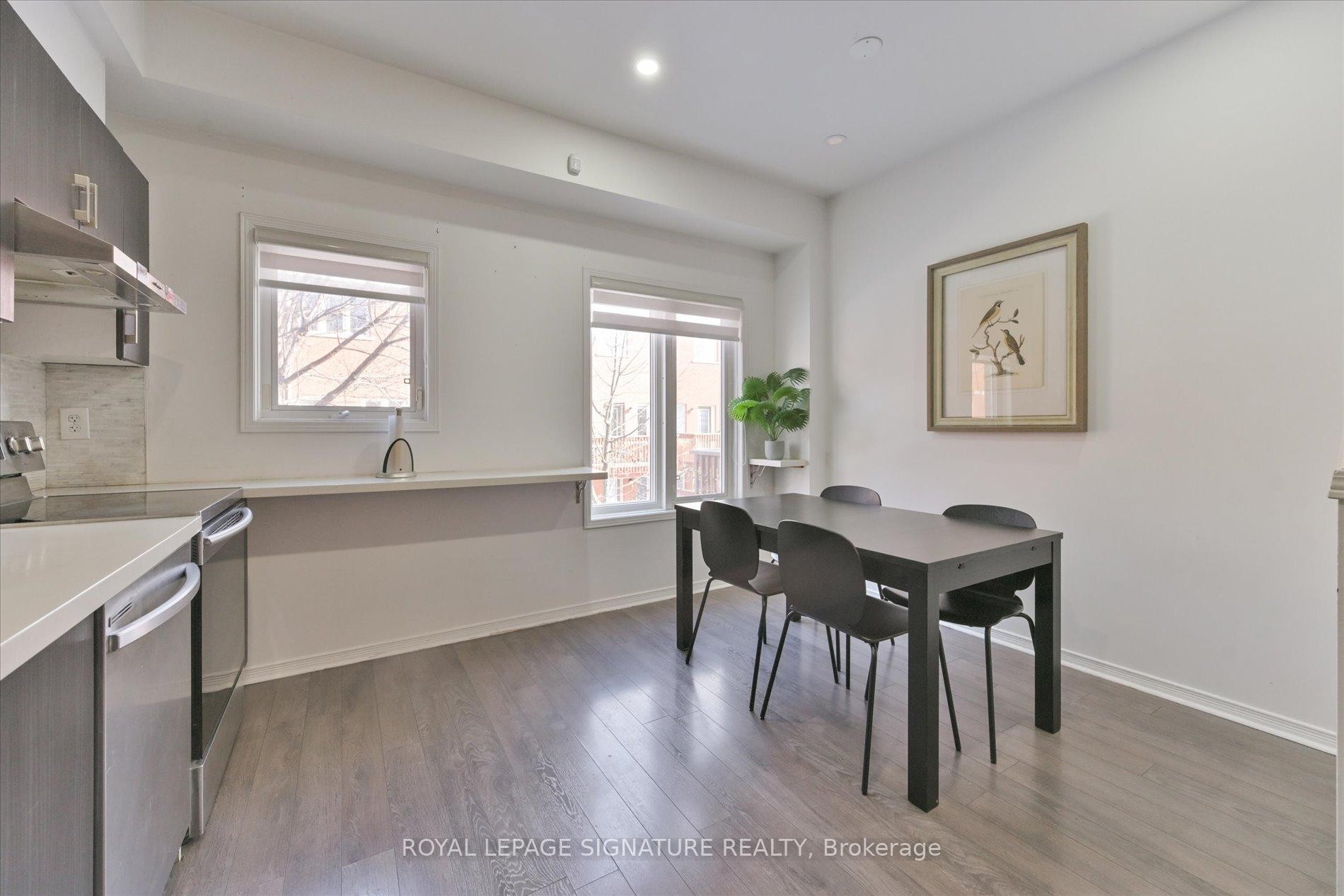 11-435 Hensal Circle, Mississauga, ON - Indoor Photo Showing Other Room