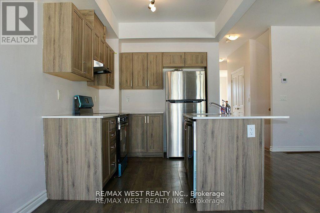 26 Glacier Crescent, Belleville, ON - Indoor Photo Showing Kitchen