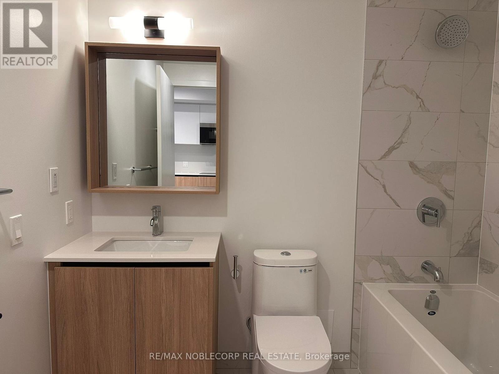 815 - 35 Parliament Street, Toronto, ON - Indoor Photo Showing Bathroom