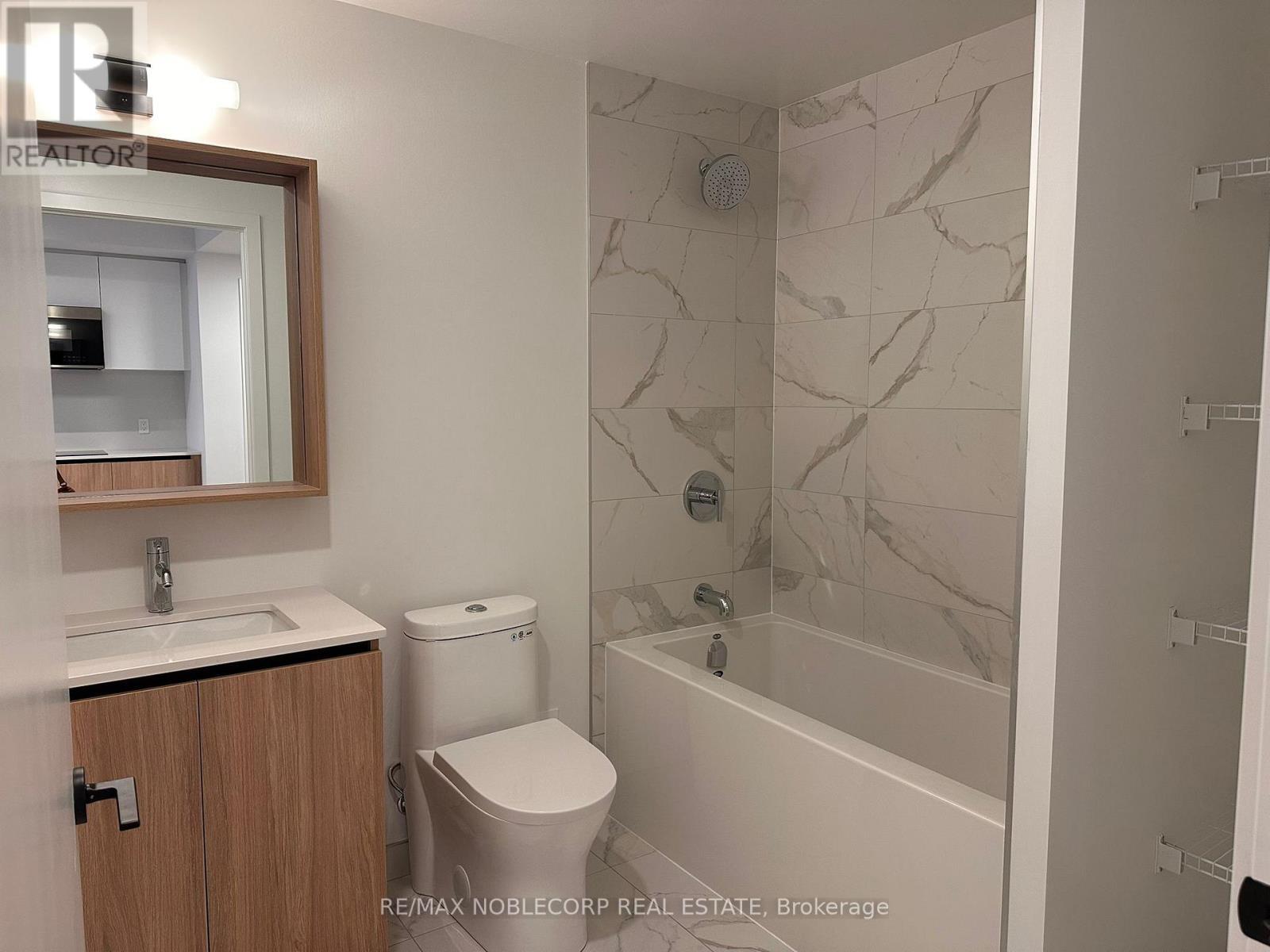 815 - 35 Parliament Street, Toronto, ON - Indoor Photo Showing Bathroom