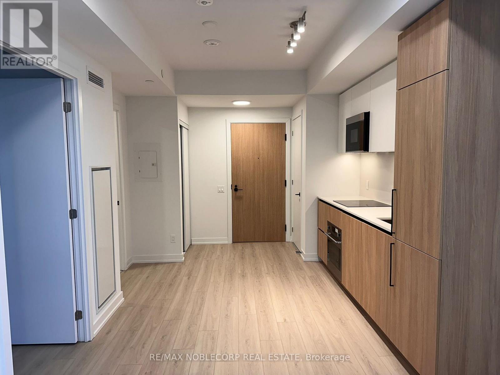 815 - 35 Parliament Street, Toronto, ON - Indoor