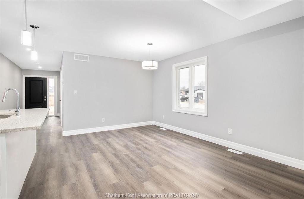 102 Kerr Avenue, Chatham, ON