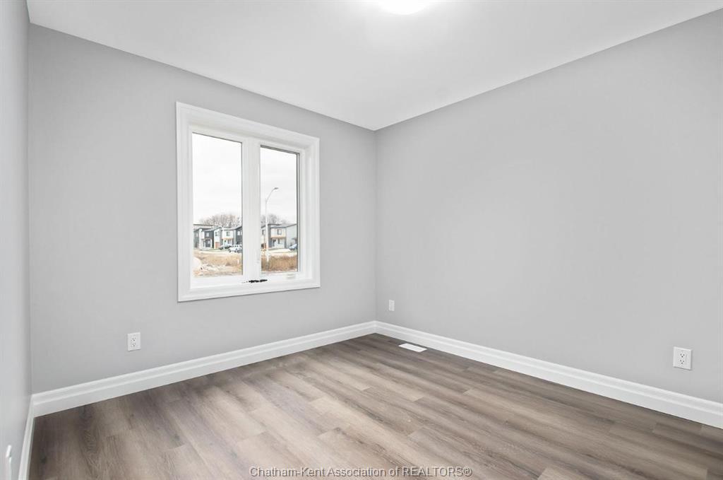 102 Kerr Avenue, Chatham, ON