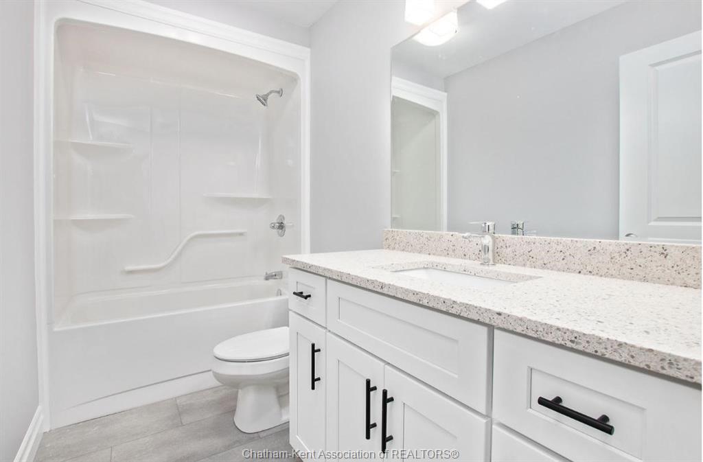 102 Kerr Avenue, Chatham, ON