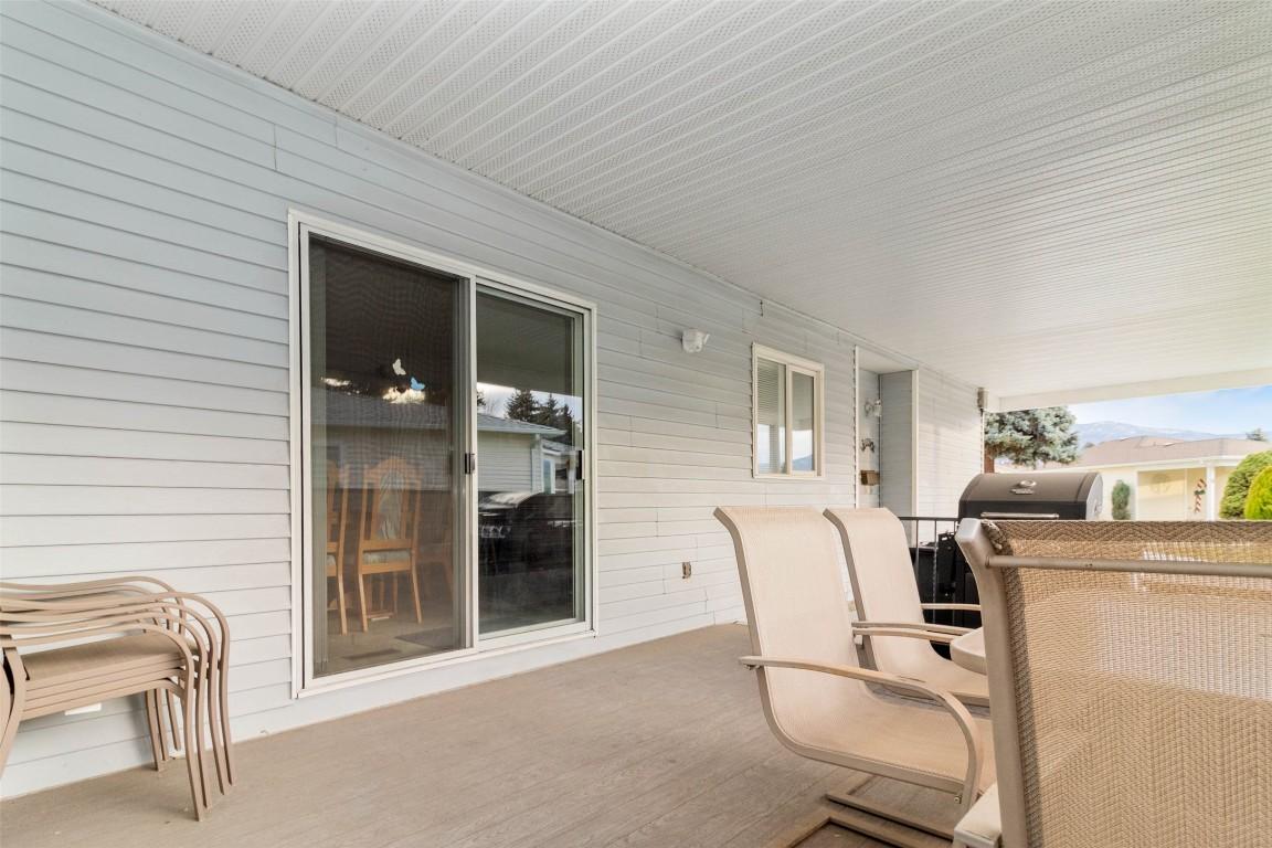 197-1255 Raymer Avenue, Kelowna, BC - Outdoor With Deck Patio Veranda With Exterior