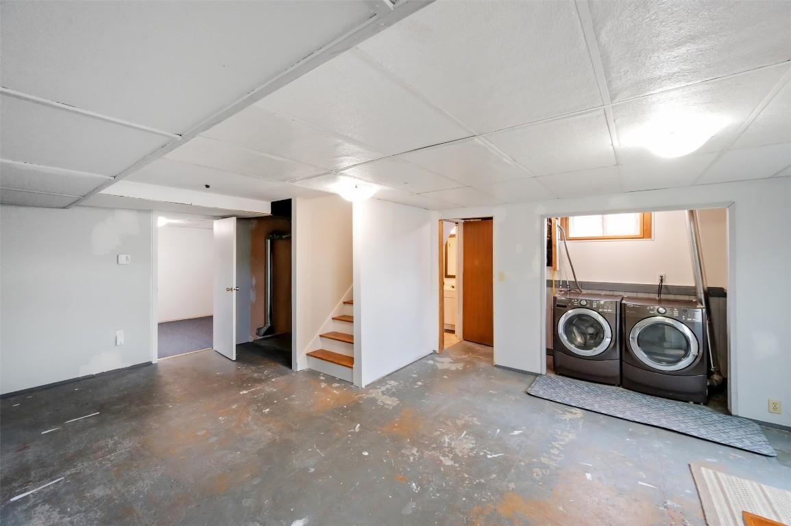 824 Road 2, Oliver, BC - Indoor