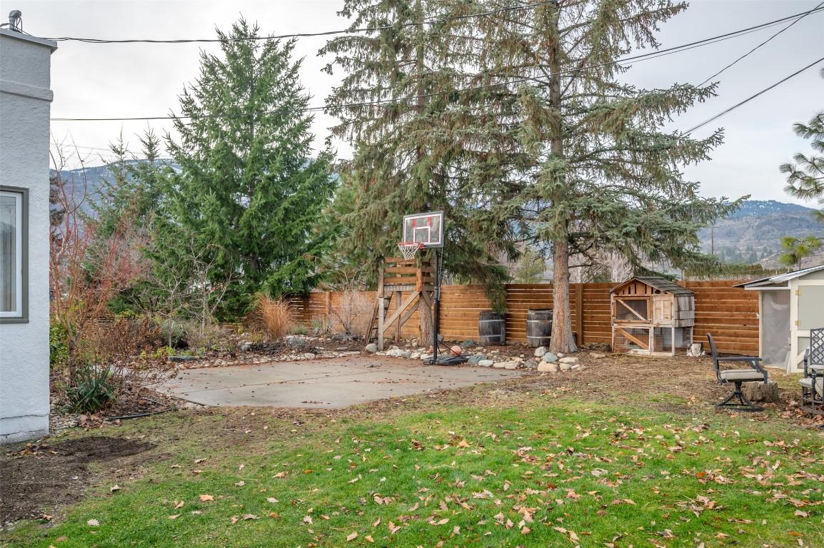 824 Road 2, Oliver, BC - Outdoor