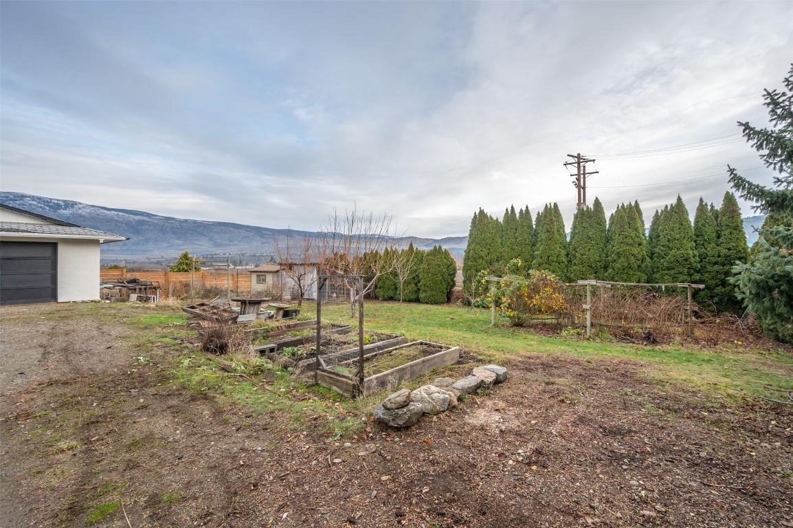 824 Road 2, Oliver, BC - Outdoor With View