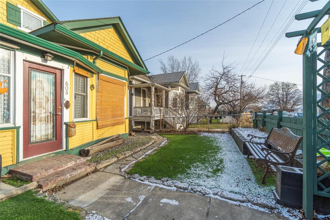 608 St Paul Street, Kamloops, BC - Outdoor